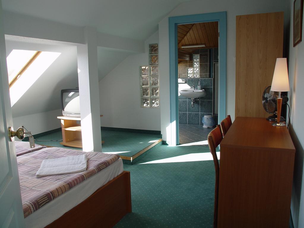 Hotel Menthol Budapest Exterior foto